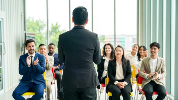 【参加無料】【法人営業の最強開拓法/税理士提携・経営者のパートナーになる方法etc】保険営業が“史上最速”で成功するための「新・最速法人開拓法」！説明会